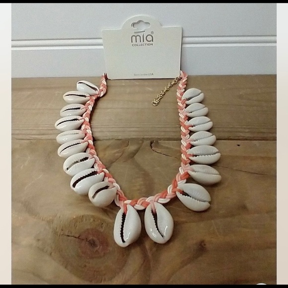 Mia Collection Sea Shell Necklace - Approximately 11"-12" Length-NWT - Picture 1 of 9